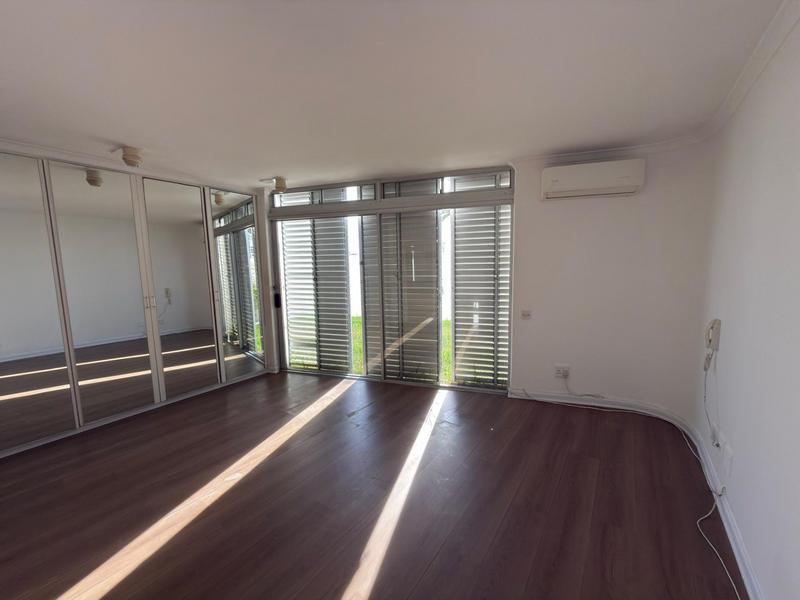 To Let 3 Bedroom Property for Rent in Sea Point Western Cape